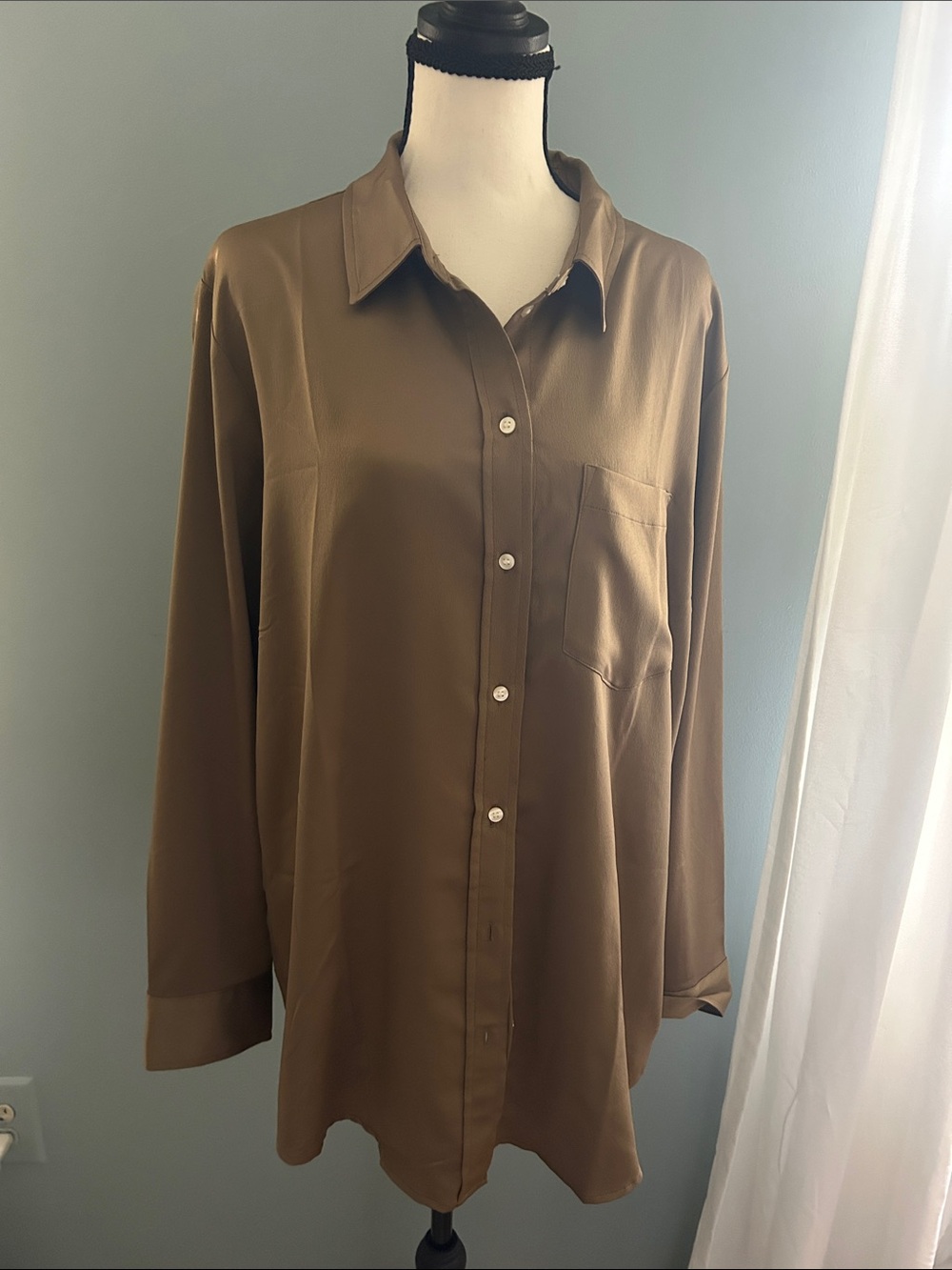GAP Women’s Boyfriend Gold Oversized Button-Down Shirt